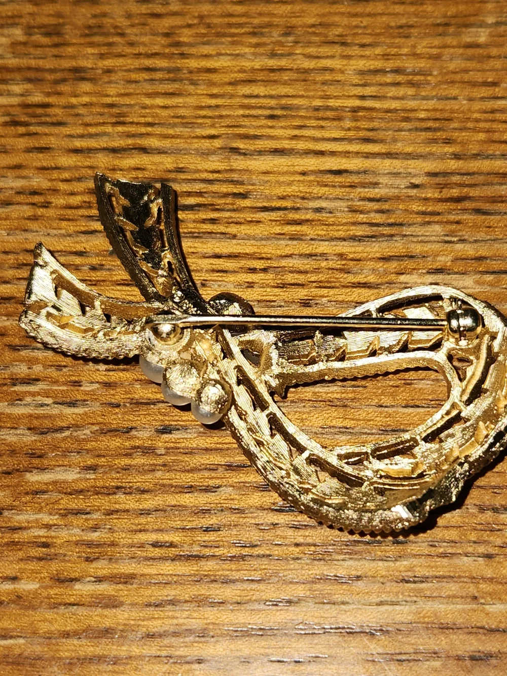 Crown Trifari elegant gold